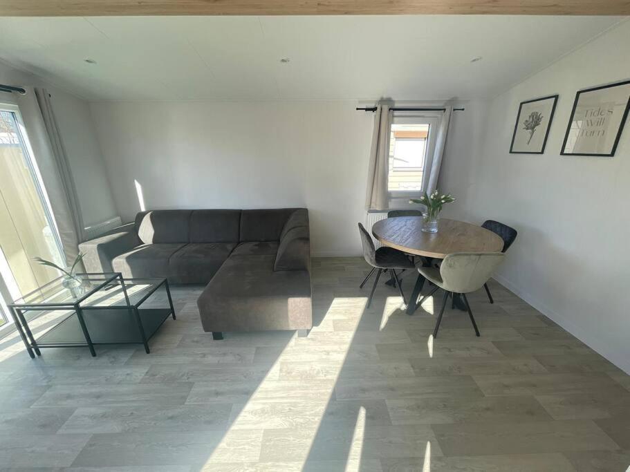 Cozy Chalet At The Beach In Petten, Netherlands Exteriör bild